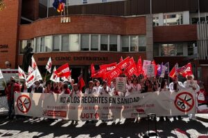 El personal sanitario protesta de nuevo ante la nefasta gestión del Consell de Mazón