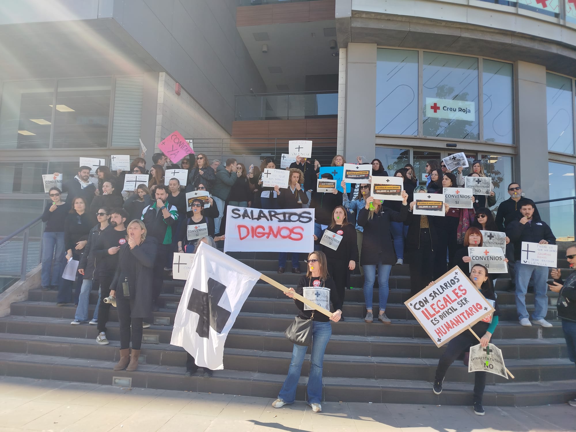 Las trabajadoras y trabajadores de Cruz Roja arrancan la semana de huelga ante la negativa de la dirección a negociar el convenio colectivo