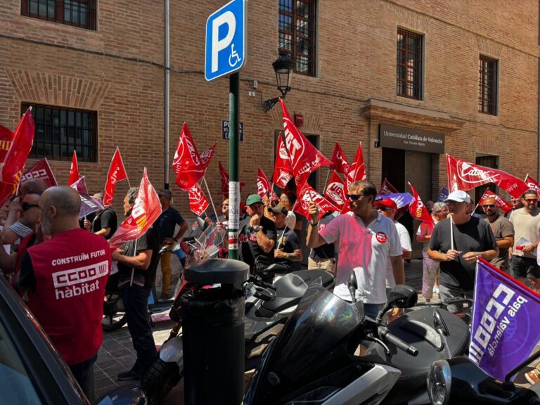 Lee más sobre el artículo Concentración de los trabajadores y trabajadoras de jardines para exigir un convenio justo