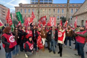 Concentración contra la política de empleo público de la Generalitat