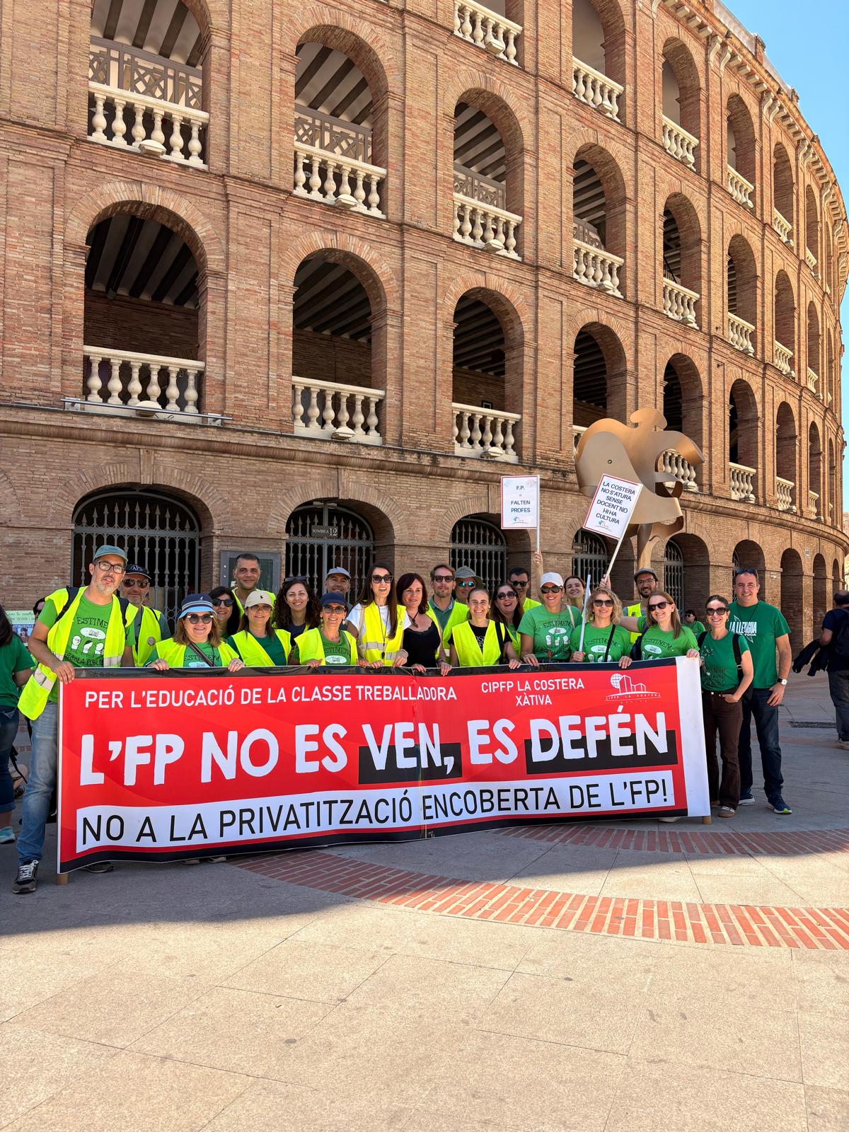 En este momento estás viendo UGT denuncia que Educació preveu acomiadar al personal expert en FP per al pròxim curs