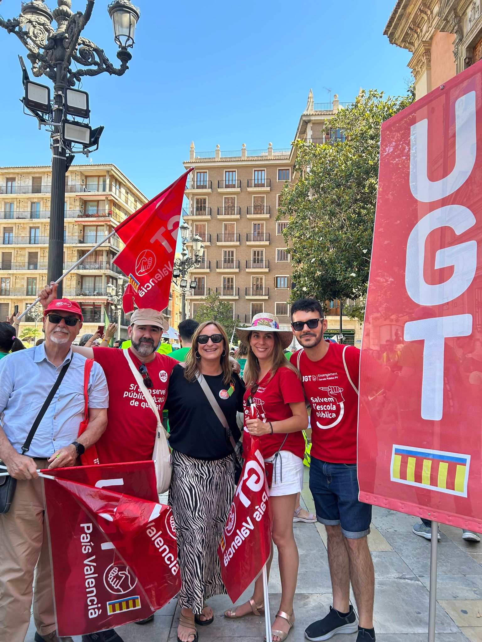 En este momento estás viendo UGT proposa una xarxa descentralitzada de caixes de resistència per a la vaga educativa