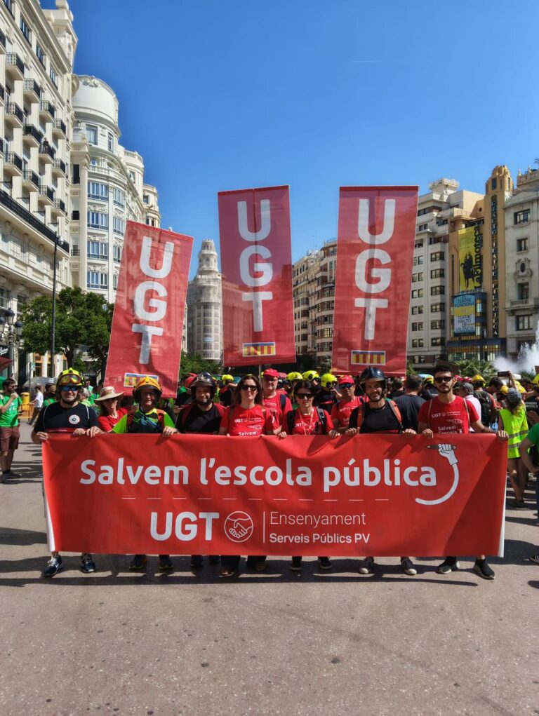 Lee más sobre el artículo La quarta setmana de vaga educativa indefinida manté la pressió al carrer i força la Conselleria a negociar