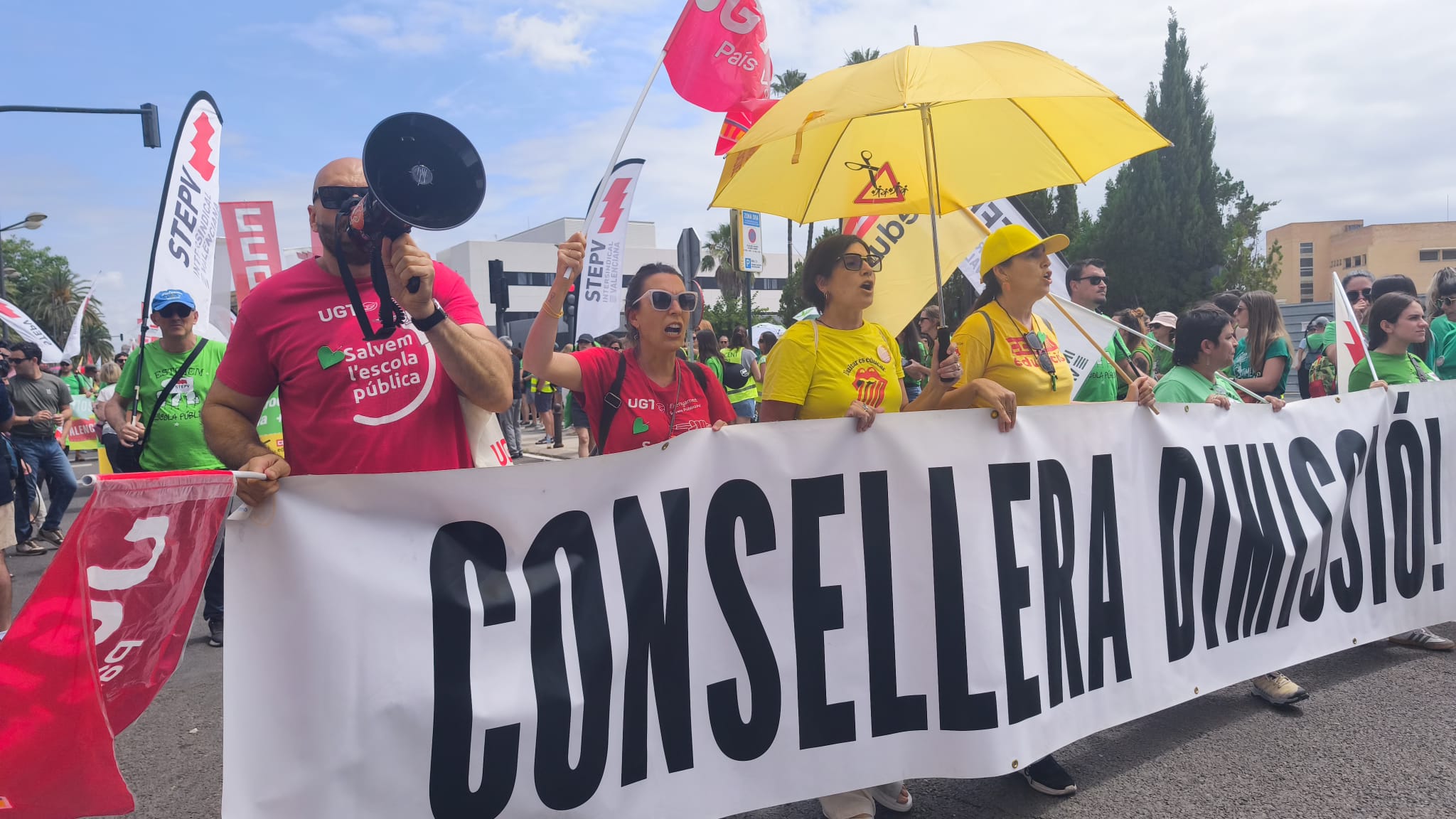 UGT, STEPV i CCOO comuniquen la suspensió provisional de la vaga indefinida a la Conselleria d’ Educació