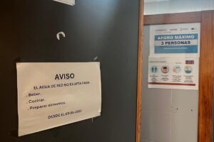 UGT denuncia que el complex de Xest arranca el curs amb l’aigua contaminada i botelles de plàstic com a solució