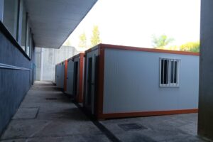 UGT irá a la Inspección de Trabajo si el Hospital de Dénia mantiene el traslado de los sindicatos en barrones en zona de mercancías