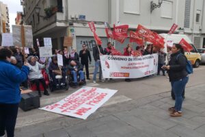 Así viven las trabajadoras de los centros sociales de gestión integral: apenas mil euros y noches a 0,80 euros la hora