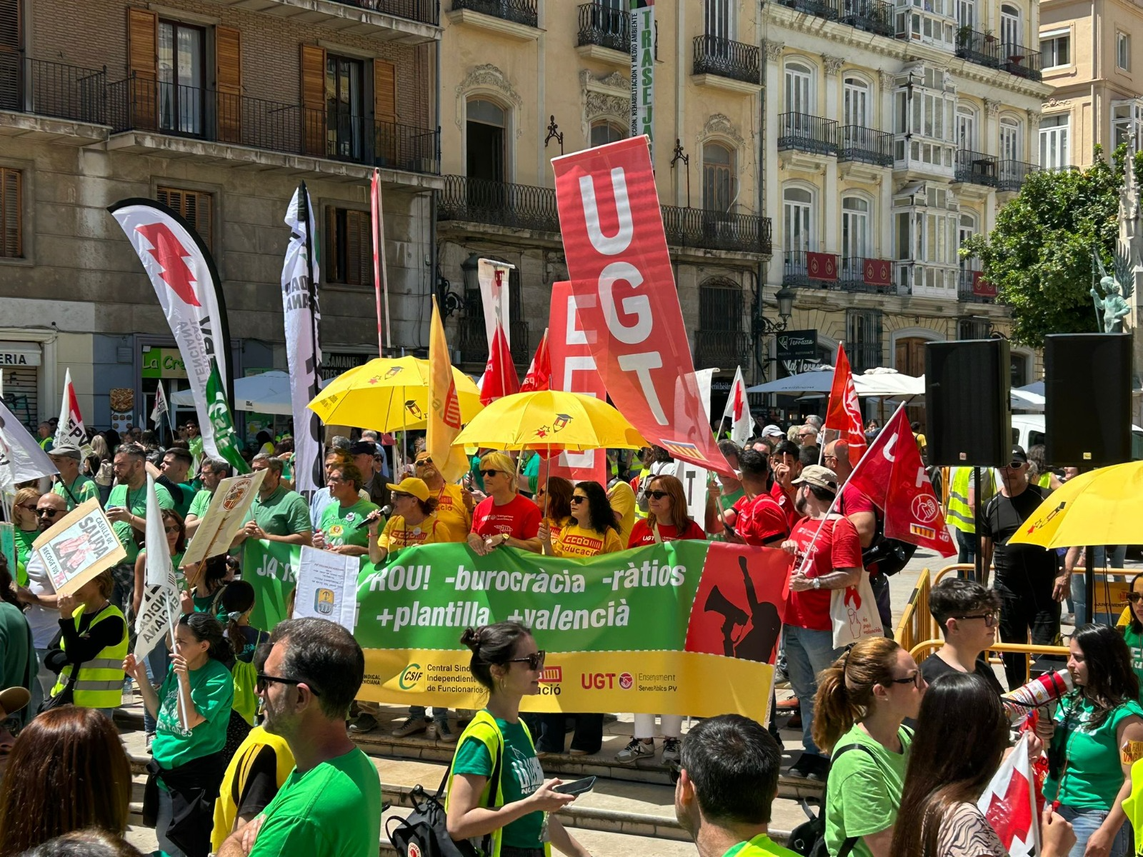 Sindicats educatius i la CADPV convoquen una manifestació unitària el 12 de setembre en defensa de l’educació pública