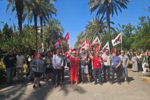 Protesta a favor del teletrabajo en el Prop I, Agencia Tributaria y Servicios Territoriales de Educación